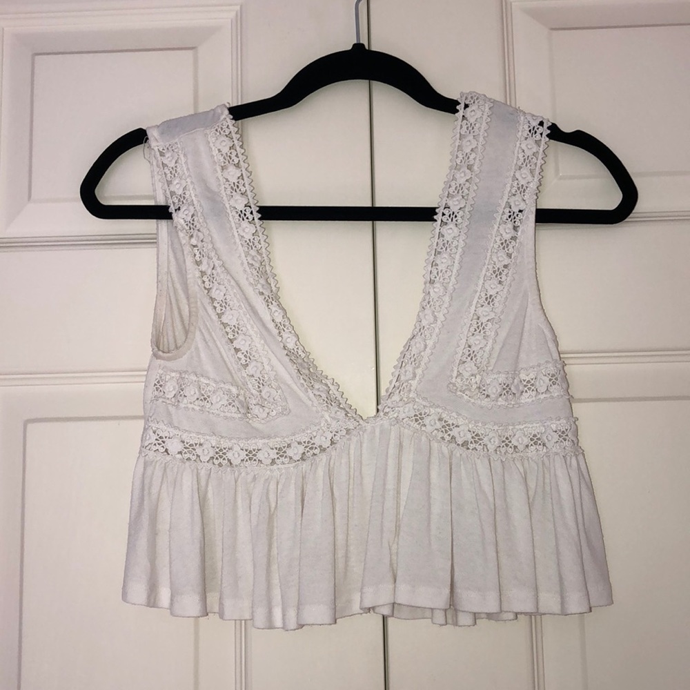 Cute white crop top!